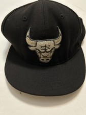 New Era 59Fifty Men's Cap NBA Team Chicago Bulls Basic Black White Fitted Hat