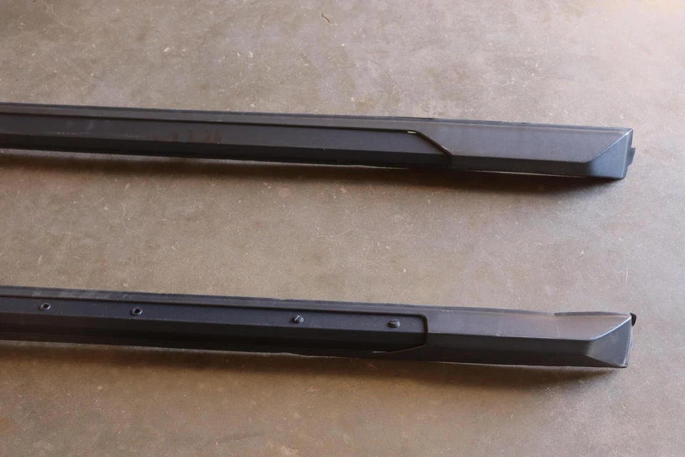 2015-2020 CHEVY/GMC SUBURBANO RACK DE TETO ESQUERDO E DIREITO TRILHO PORTA-BAGAGENS FABRICANTE DE EQUIPAMENTO ORIGINAL - Imagem 4 de 4