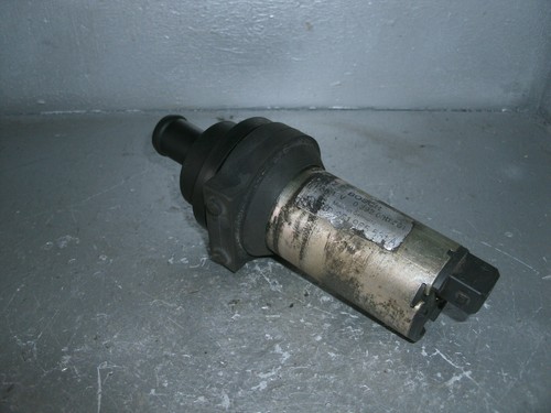 VW T4 7D Zusatzwasserpumpe Umwälzpumpe Bosch 0392020051 251965561A