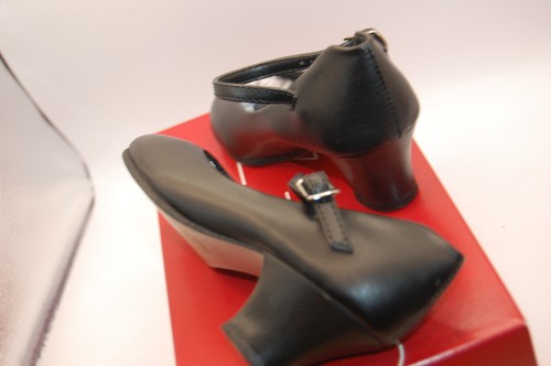NIB Capezio Jr. Footlight 550X Character Shoe $47.00 BLK 12.5 med M Child - Picture 5 of 10