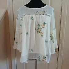 Figueroa  Flower Boho Floral Embroidered Scoop Neck Blouse 3/4 bell sleeves L