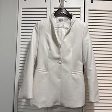 Zara Women  s White Blazer, White Color, Padded Shoulders, Size M