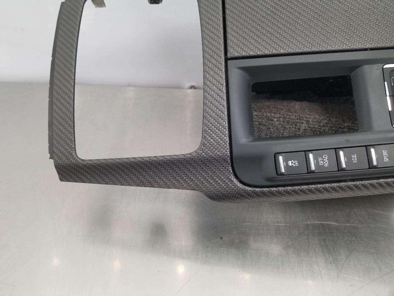 Maserati Levante 1957 Center console