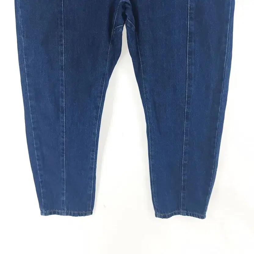 ZARA Women's Blue Denim Pants (Size 28)