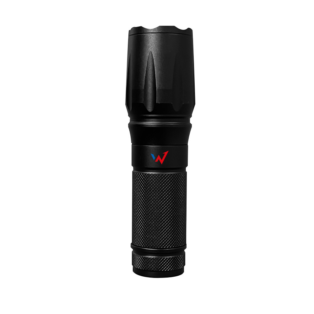 Lampe torche LED 800 lumens pour résoudre les pannes de courant à la maison