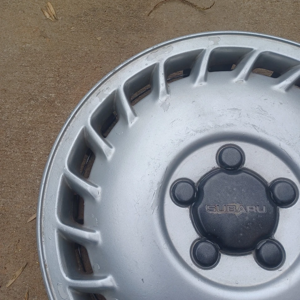 Subaru Legacy hubcap 1990-1991, fits 14" wheels part # 28811AA010,  60515 02 - Image 2 of 4
