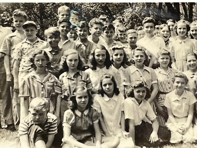 WD Photo Kids Girls Boys Class Photo Circled Damaged