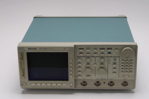 Tektronix TDS 640A 500MHz 2GS/s Four Channel Digitizing Oscilloscope W/ 13 1F2F