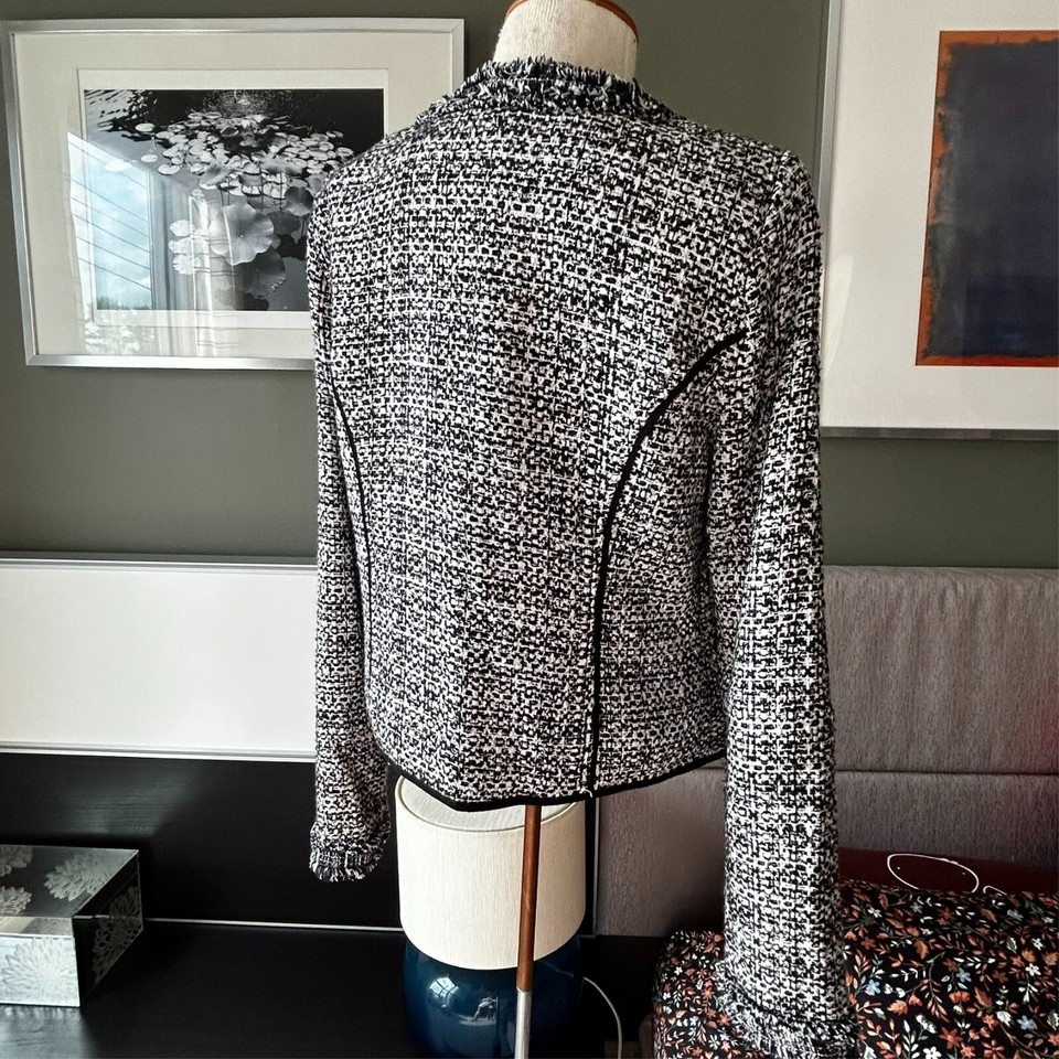  White House Black Market WHBM Tweed Short Open Blazer Fringe Classic