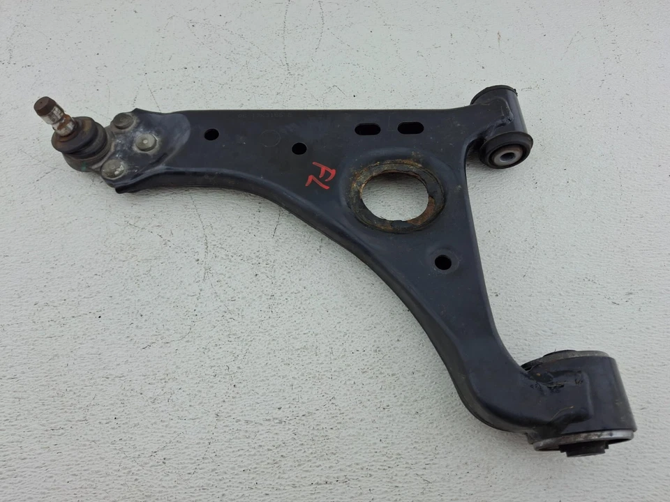 Brazo de control inferior delantero izquierdo Buick Encore 2013-2022 95328050 OEM Foto 2 de 4