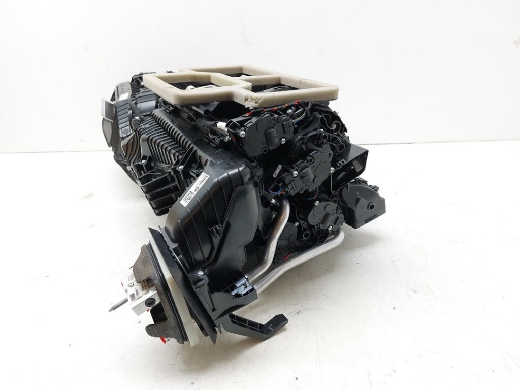 GEBLÄSEKASTEN BMW 3 serie (G20) 2022 24540010 / 64119382874 