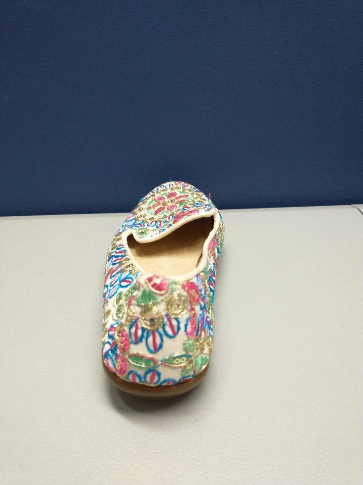 Mocasines planos Aerosoles Betunia para mujer 6 dorados multi metálicos bordados sin cordones Foto 4 de 4