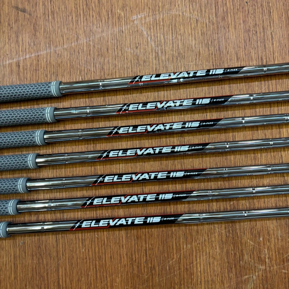 Juego de plancha Kirkland Signature de 7 piezas para jugadores Foto 2 de 4