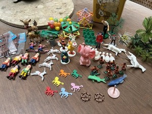 Vintage Lot Cake Top Decorations