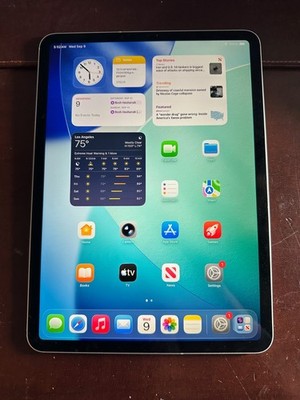 [READ] Apple iPad Pro 11-in (2018) 64GB Silver Wi-Fi + 4G A1980 + Keyboard Folio