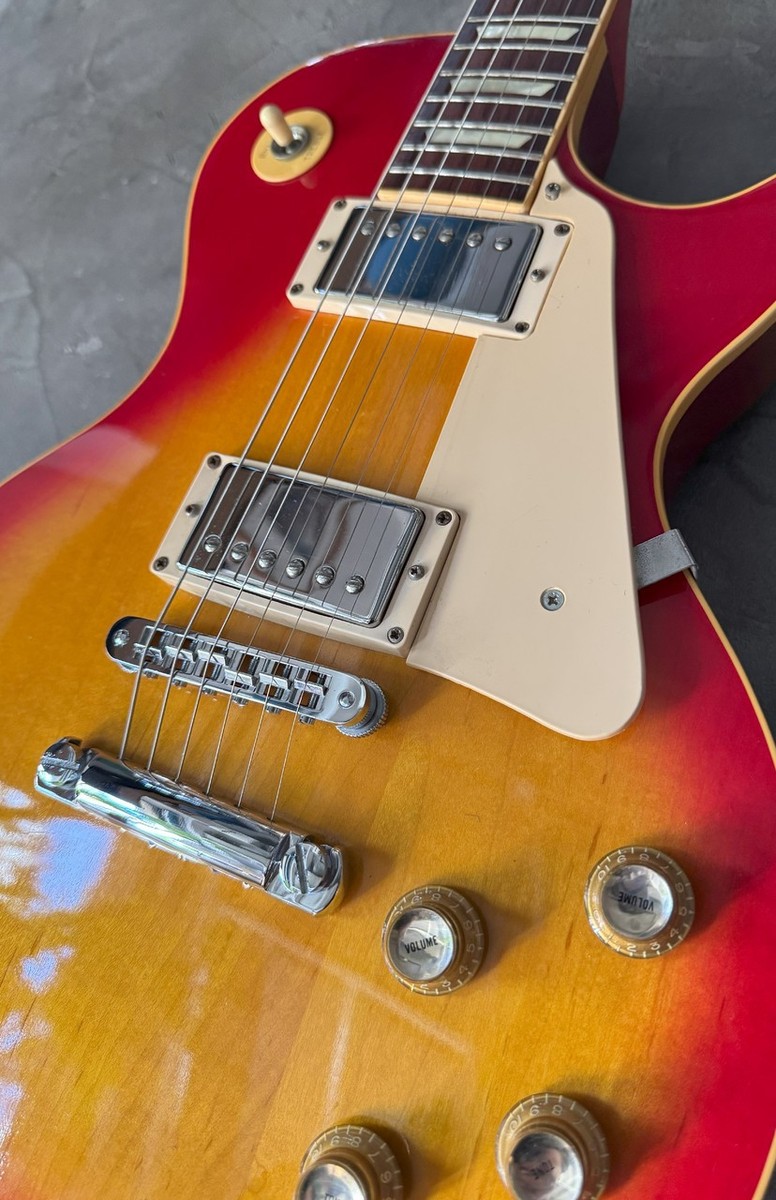 Gibson 1977 Les Paul Standard Cherry Sunburst Used Electric Guitar