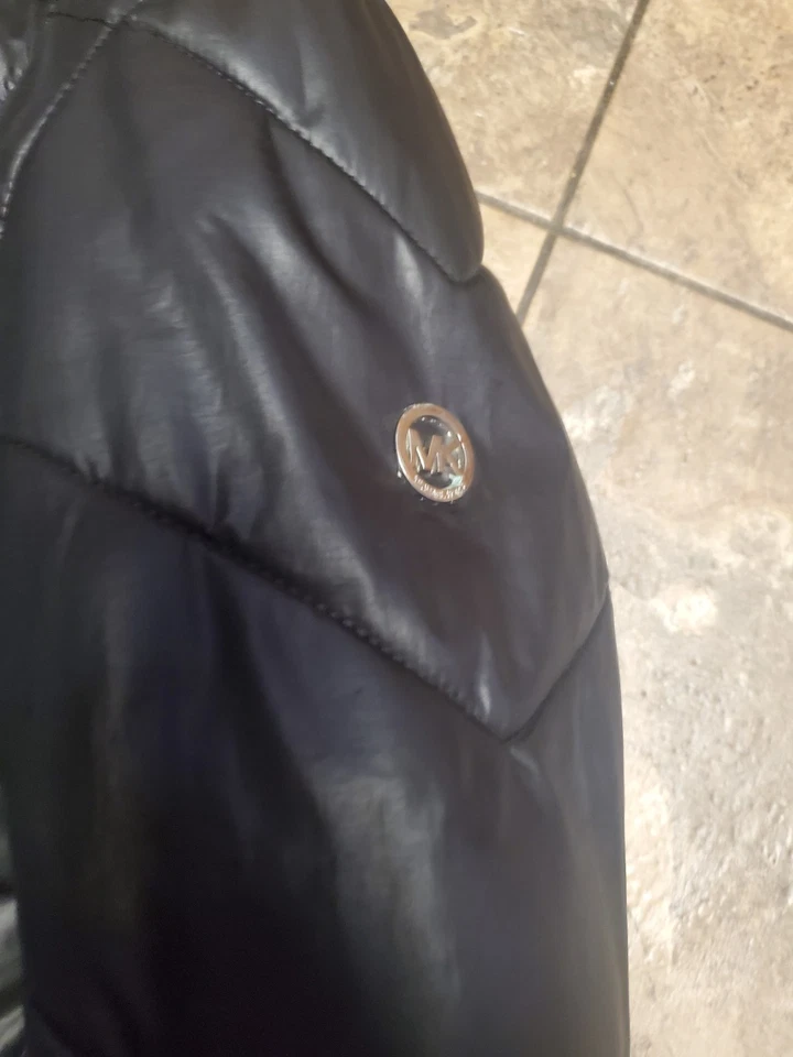 Michael Kors Girls Jacket. Size 10/12 - Image 3 of 4