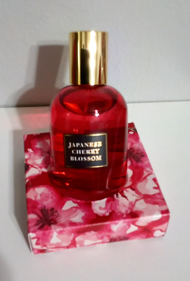 Mini conjunto e bolsa de presente Bath &Body Works Japanese Cherry Blossom eau de parfum 1,7 oz - Imagem 2 de 4