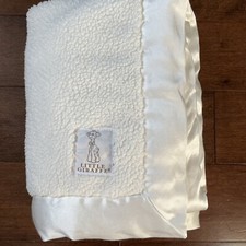 Little Giraffe Baby Blanket White Chenille Plush Satin Trim 29x35