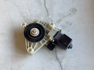 " VW GOLF 7 VII PASSAT B8 3G FENSTERHEBERMOTOR VORNE LINKS 5Q4959801D "