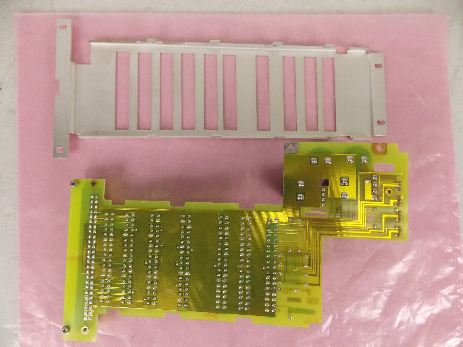 HP AGILENT 8111A PULSE FUNCTION GENERATOR CB P/N 0811166501 MADE IN