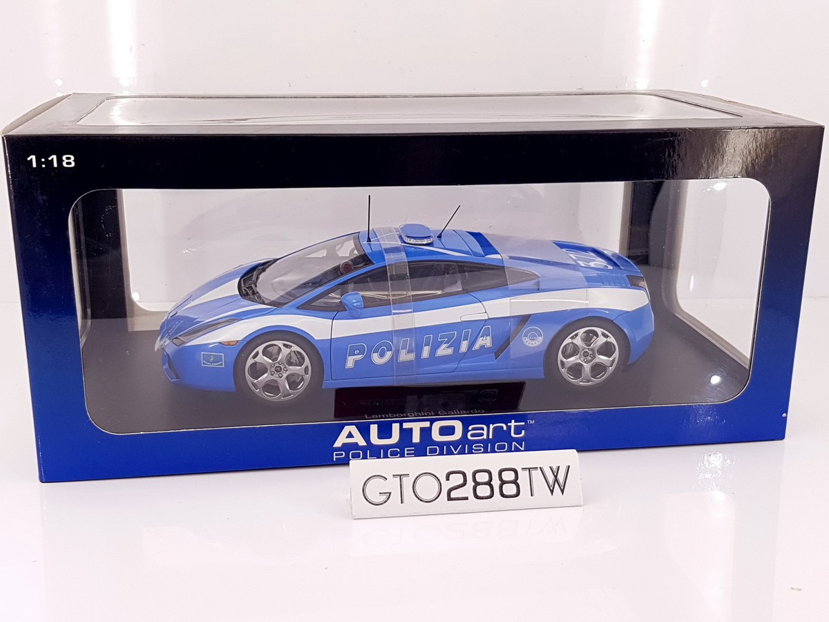 AUTOart 1:18 scale Lamborghini Gallardo Police Car 2003 (74576) w
