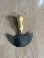 Narzędzie siostrzane nóż półksiężycowy