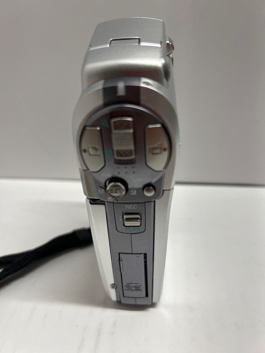 Sanyo Xacti VPC-HD1A Digital Movie Camera Untested As Is! Battery