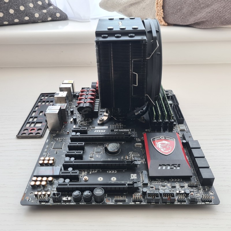 MSI Z97 Gaming 7 Motherboard ATX & i7 4790 CPU - IO Shield - 32GB RAM - HSF