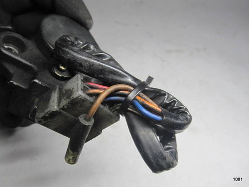 OEM Kawasaki 1993-1997 ZZR1100D ZXT10D Fuel Seat and Ignition Lock Set with Key - Picture 13 of 18
