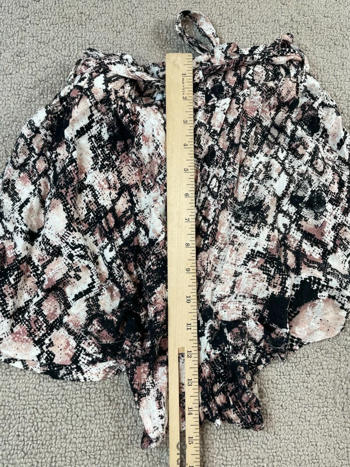 Pantalones cortos Charlotte Russe para mujer color tostado rayón/negro rosa talla S bolsa de papel  Foto 4 de 4