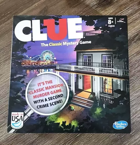 Clue The Classic Mystery Game with A Second Crime Scene 2013 Preowned.