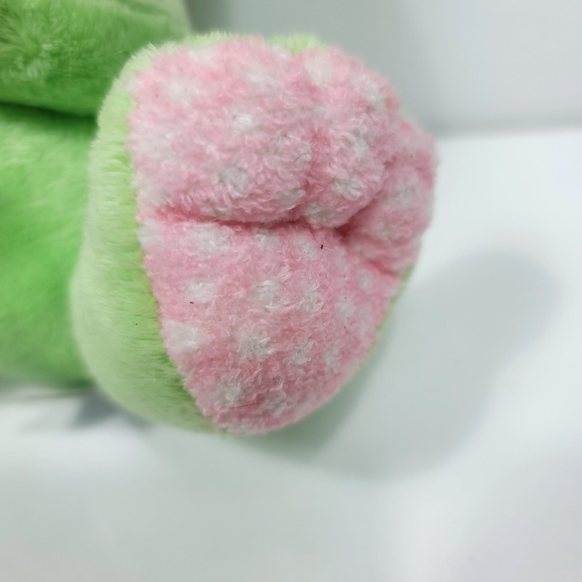 ぬいぐるみ   exclusivepinkpolka bunny Green Pink Bunny Rabbit Plush Kellytoy Holding Pink Flower Easter