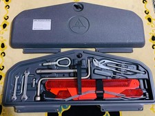 Bmw 5 7 8 Series E31 E38 E39 Trunk Tool Kit Box Panel Tray Oem Emergency Tools Bmw 5 7 8 Series E31 E38 E39 Trunk Tool Kit Box Panel Tray Oem Emergency Tools