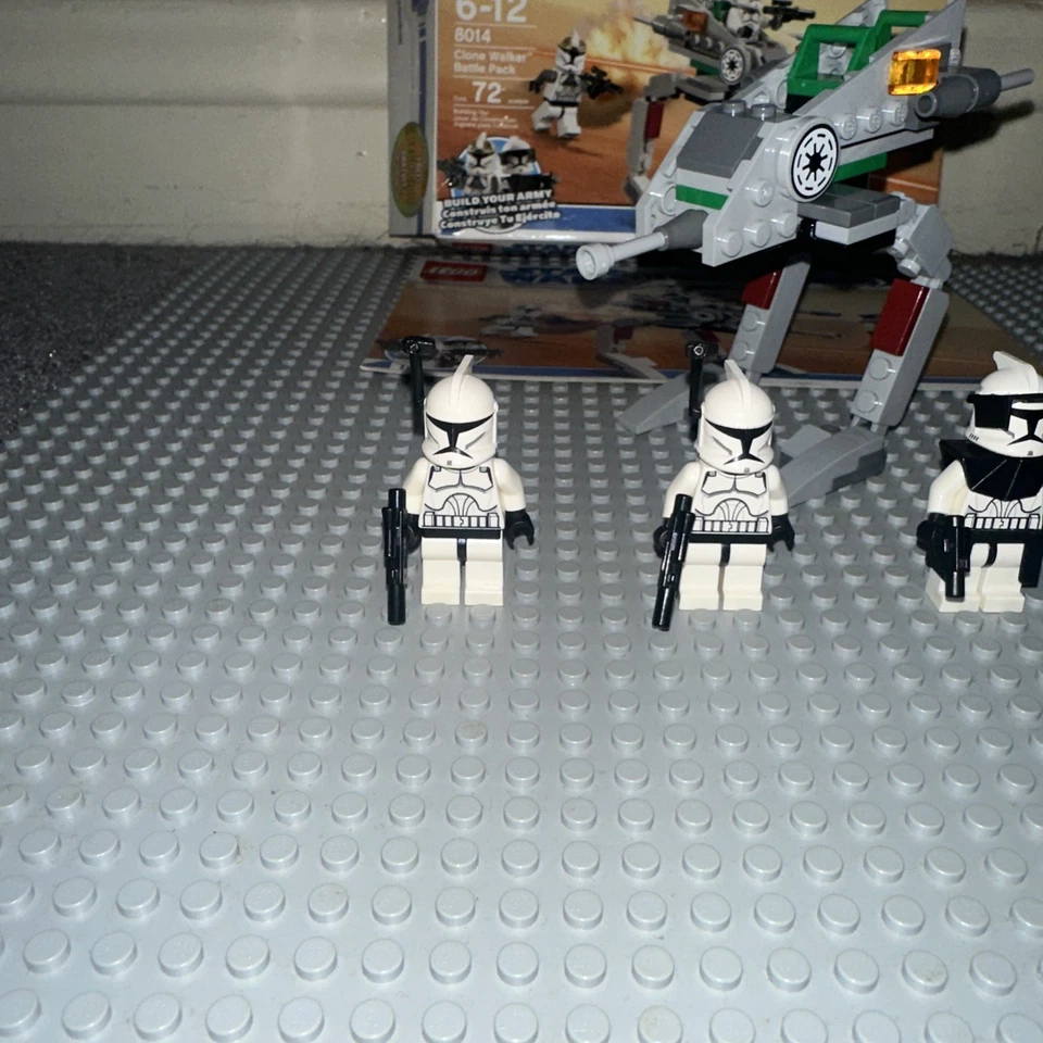 LEGO Star Wars 8014 Clone Walker Battle Pack Complete with Box and Manual - Image 2 of 4