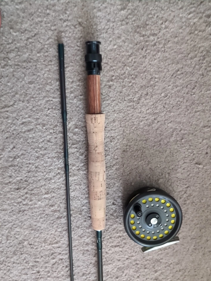 Combo carrete de caña de pescar con mosca Orvis Clearwater 8'6" 5wt. Inglaterra Foto 2 de 4