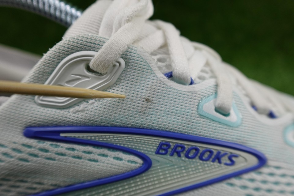 Brooks Glycerin GTS 22 Shoes Womens Size 8.5 White Limpet Shell Amparo ...