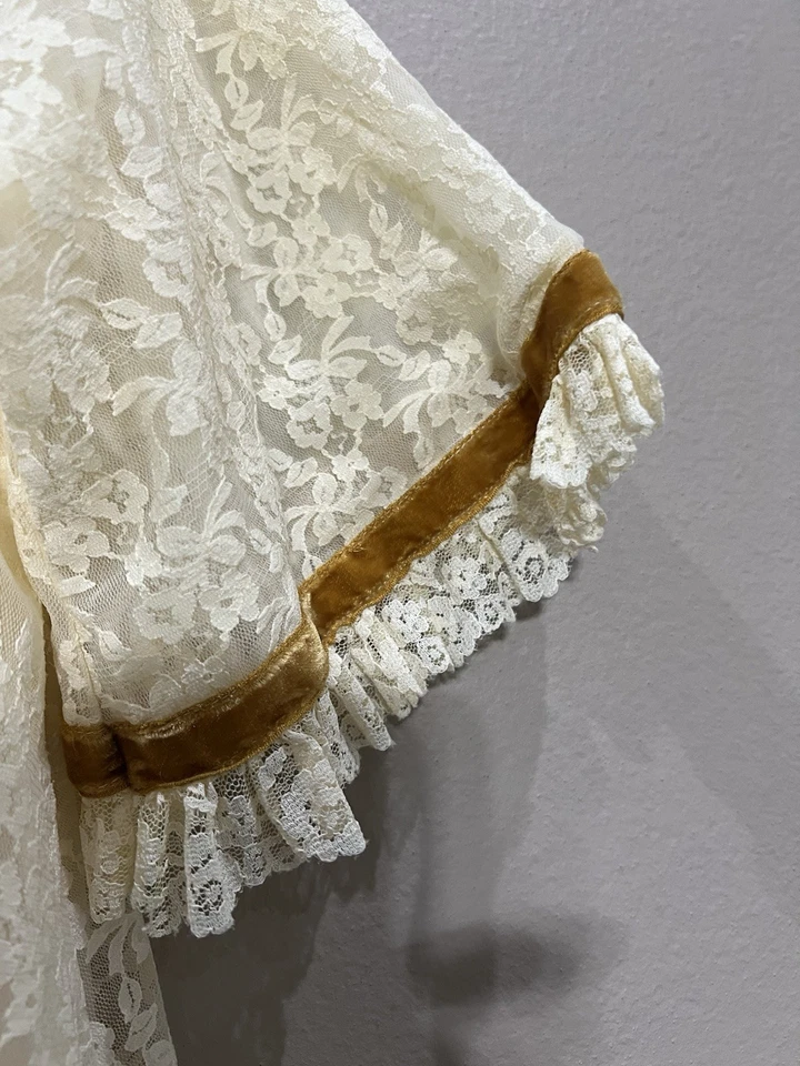 Vtg 60s Butter Yellow Peignoir Set Maxi M Lace Robe Golden Velvet Trim Lingerie - Image 4 of 4