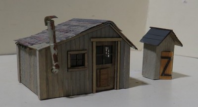 LINE SHACK OR YARD SHACK. BUILT. WOOD. WELL-DETAILED. NICELY WEATHERED. NICE! HO