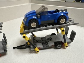 LEGO CITY: Auto Transporter (60060) Incomplete
