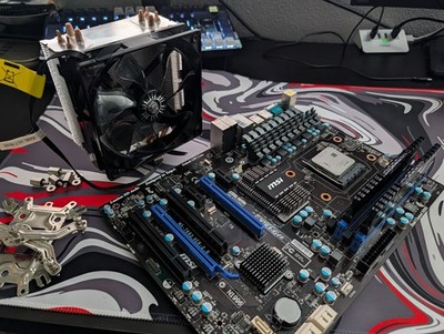 MSI 970A-G46 Mobo/Corsair Vengeance 16gb/AMD FX 8300 CPU/Hyper 212 Cooler Combo