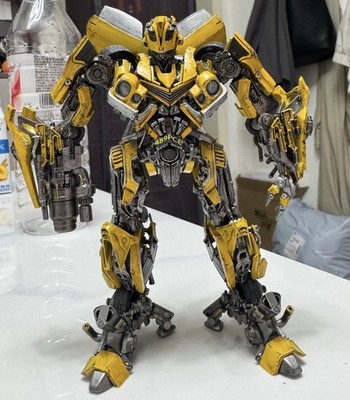 DMK 1977 Bumblebee Model Kit Painted By LYY Studio HZ Studio Collection