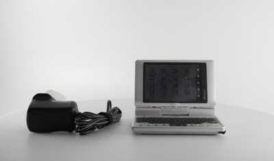 Sharp Zaurus Handheld 640x480 Color LCD Display 32MB RAM Japan Import (SL-C700)