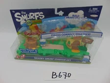 Jakks 2013 The Smurfs Micro Village Brainy Smurf Starter Set  New in Package