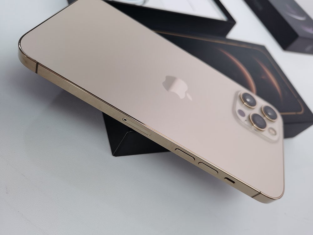 Boxed - iPhone 12 Pro Max 128GB/256GB/512GB (Unlocked) with FACE