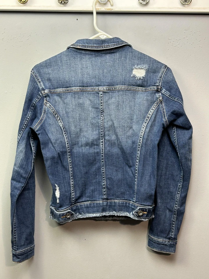 Rock & Republic Jacket Womens XS Blue Denim Distressed Trucker Raw Hem Button - Image 2 of 4