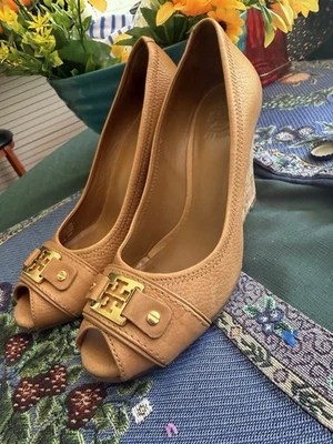 Women’s Tory Burch Wedges Cork Camel Tan Size 8 Heels Shoes Leather Gold Buckle - Image 1 of 4