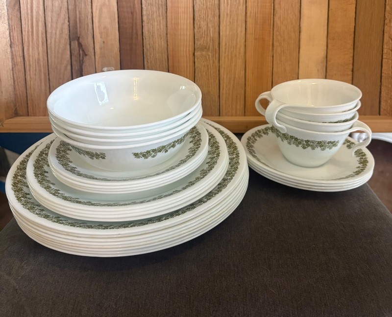 Spring blossom green Cornell 28 pc set lot plates bowls saucers cups vintage