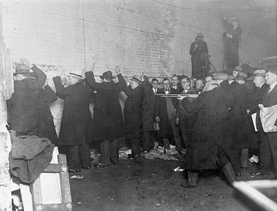 Request Chicago gangland firing squad massacre For benefit coroner'- Old Photo