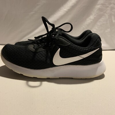nike womens black tanjun
